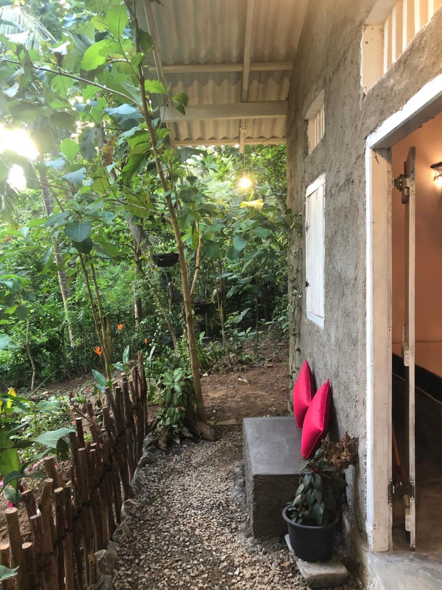 Linu Homestay ดิคเวลลา ภายนอก รูปภาพ